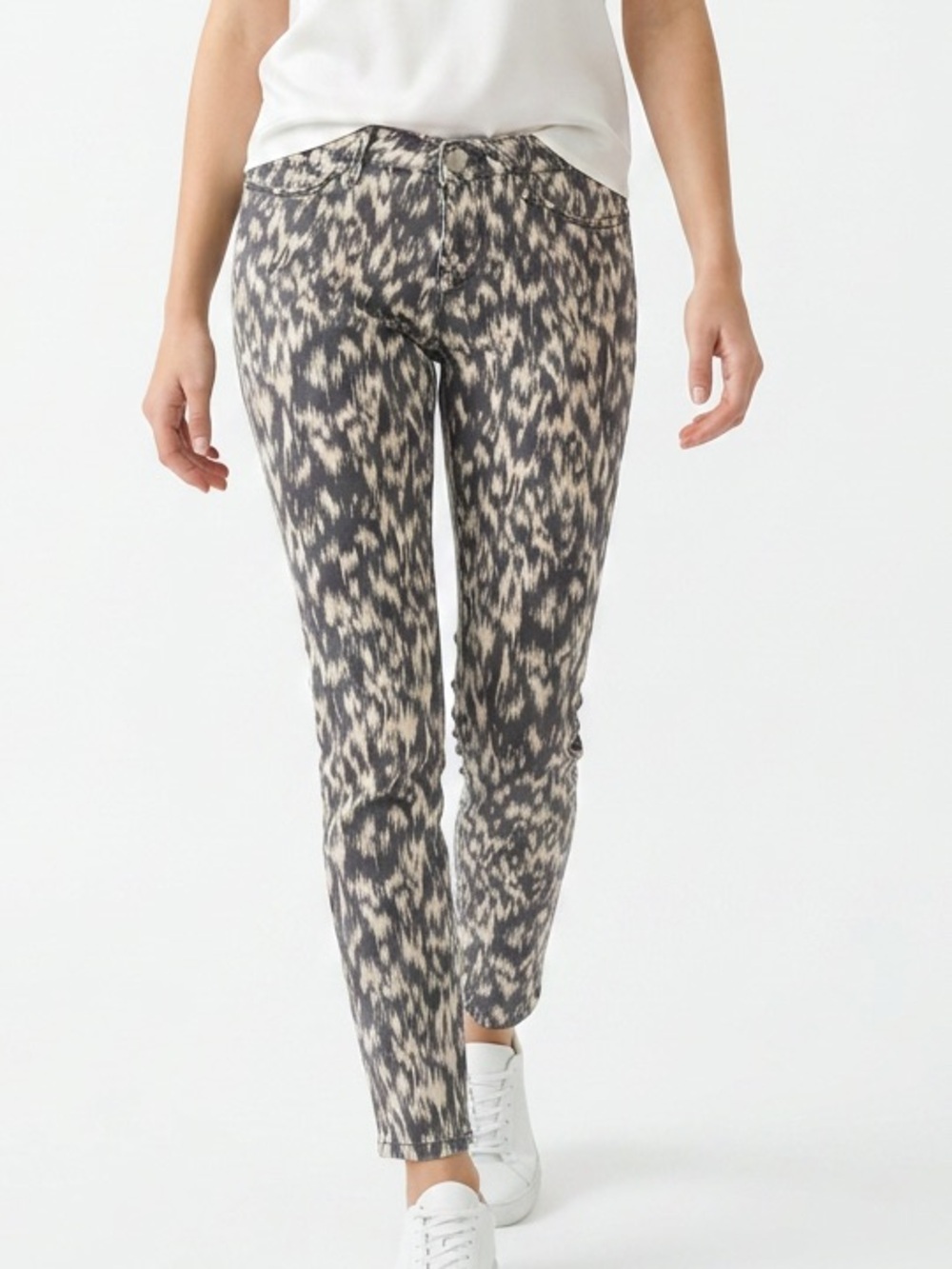 Express leopard print‎ animal skinny jeans size 29” waist 26.5” seam